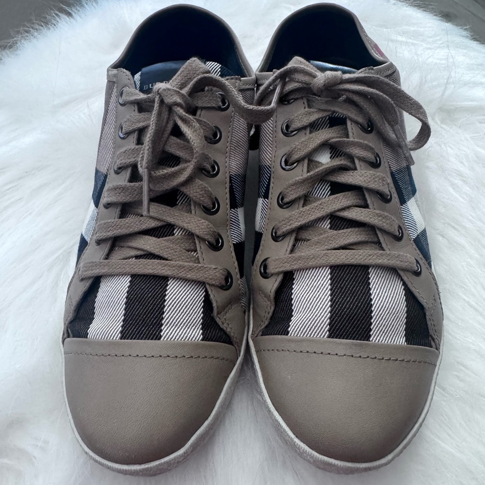 Burberry Brown Sneakers with Plaid Pattern - Picture 3 of 8